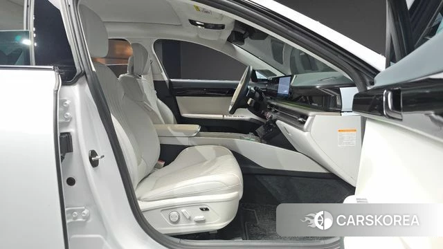 Hyundai Grandeur Hybrid (GN7) id 4904565 из Кореи 18