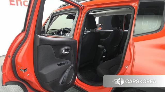 Jeep Renegade id 4377337 из Кореи 18