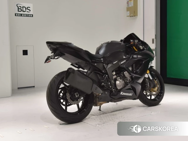 Проданный Kawasaki ZX-6R NINJA ABS 2014 из Японии, фото 2