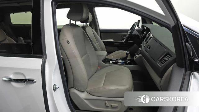 Kia The New Carnival id 4594948 из Кореи 18