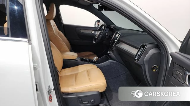 Volvo XC40 id 4224827 из Кореи 18