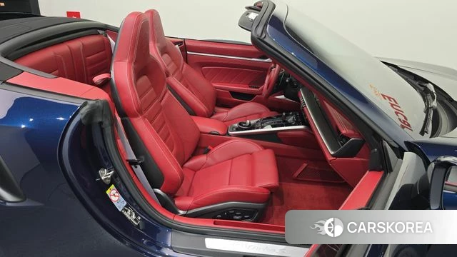 Porsche 911(992) id 4637220 из Кореи 18