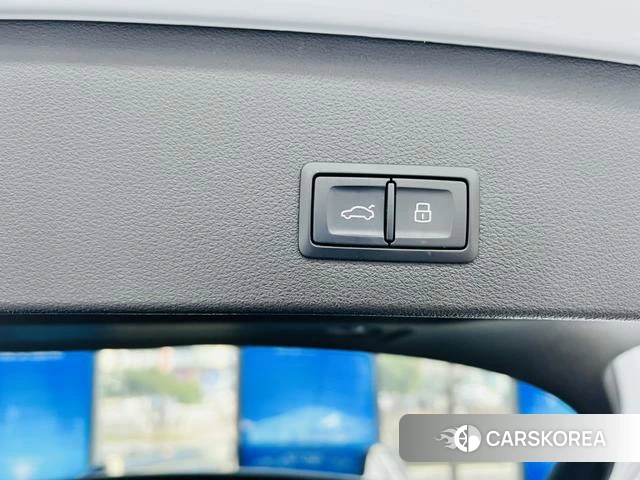 Audi Q2L id 4259097 из Китая 18