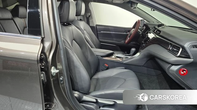 Toyota Camry (XV70) id 4403125 из Кореи 18