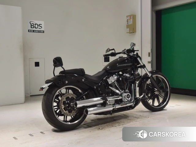 Проданный Harley-Davidson Softail Breakout FXBR1750 2018 из Японии, фото 2