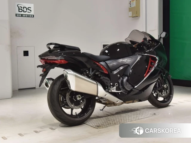Проданный Suzuki GSX1300R HAYABUSA 2023 из Японии, фото 2
