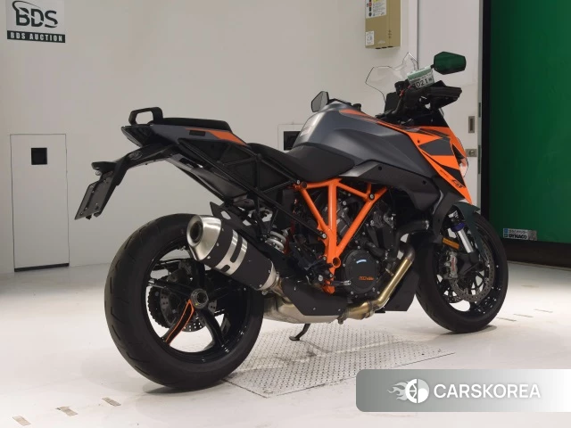 Проданный KTM 1290 SUPER DUKE GT 2022 из Японии, фото 2