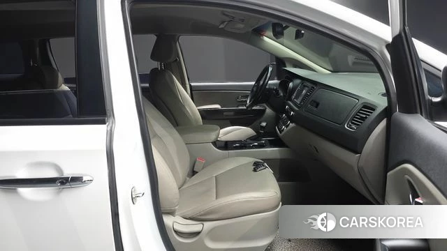 Kia The New Carnival id 4459261 из Кореи 18