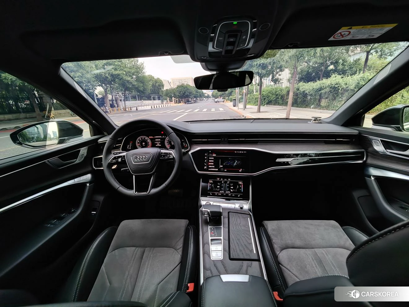 Audi A6L id 4513677 из Китая 18