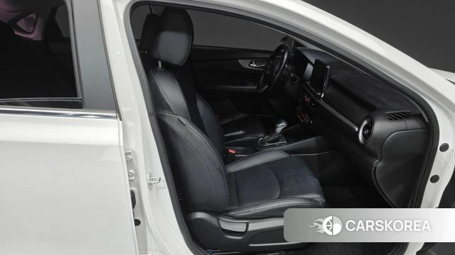 Kia Come New K3 id 4642309 из Кореи 18
