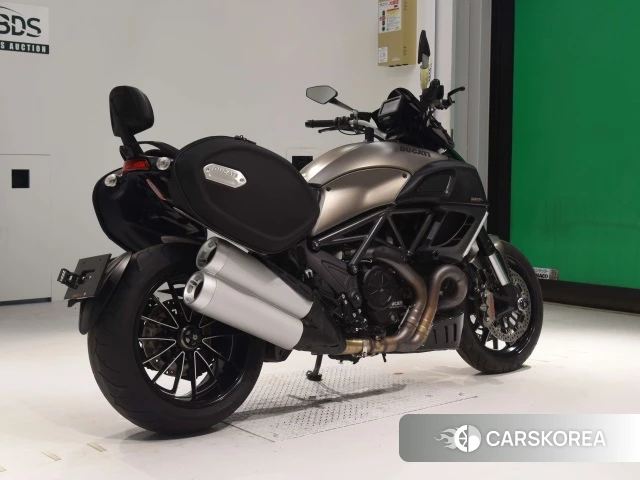 Проданный Ducati DIAVEL STRADA 2013 из Японии, фото 2
