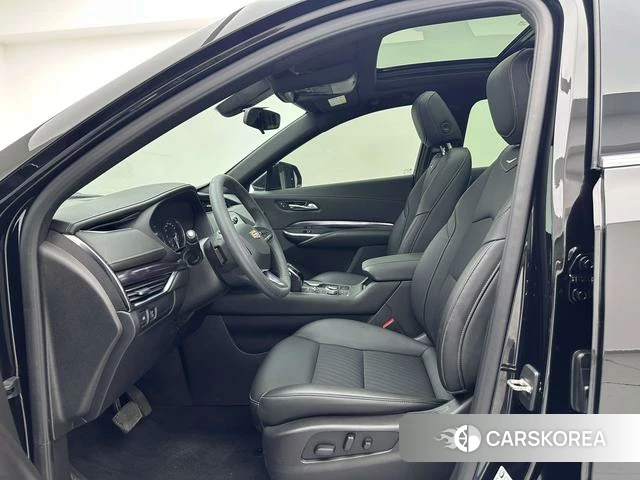Cadillac XT4 id 4254297 из Китая 18