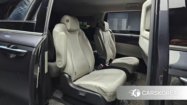Kia Carnival 4th generation id 4444383 из Кореи 18
