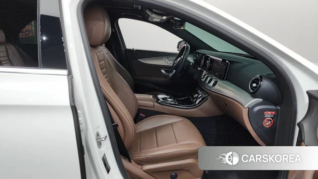 Mercedes-Benz E-Class W213 id 4610379 из Кореи 18