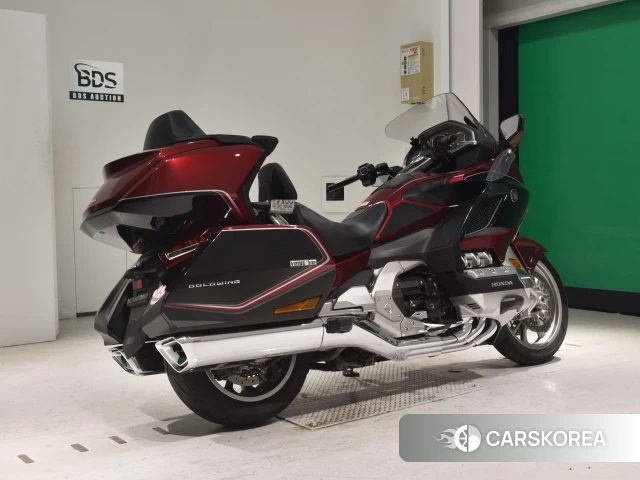 Проданный Honda GL1800 TOUR DCT 2018 из Японии, фото 2
