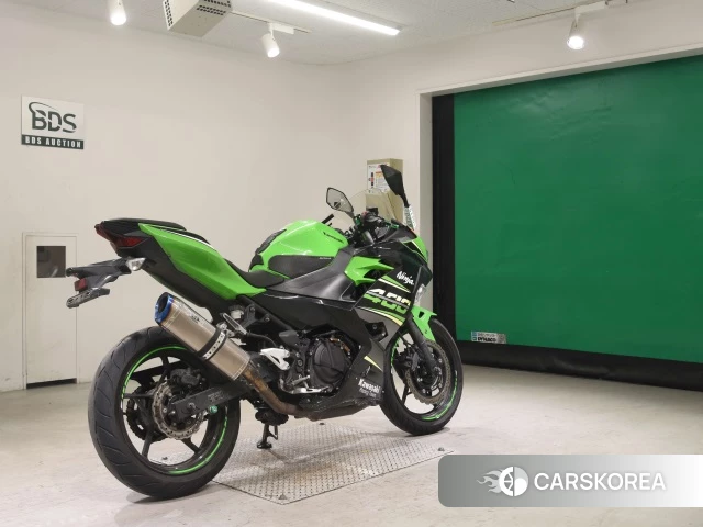 Проданный Kawasaki NINJA 400 2018 из Японии, фото 2