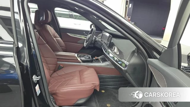 BMW 7 Series (G70) id 4584470 из Кореи 17