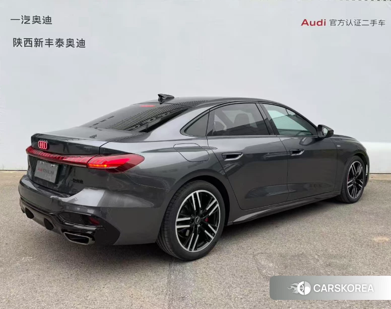 Audi A5L id 4479330 из Китая 18