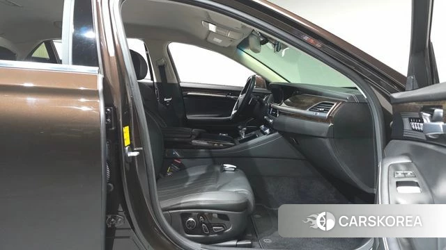 Genesis G90 id 4780893 из Кореи 18