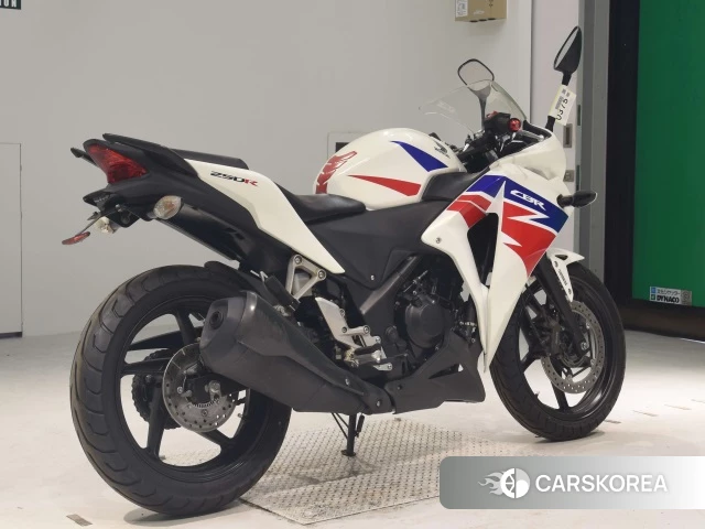 Проданный Honda CBR250R ABS 2013 из Японии, фото 2
