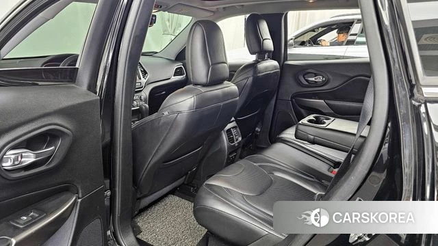 Jeep Cherokee (KL) id 4232835 из Кореи 18