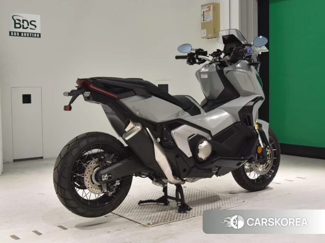 Проданный Honda X-ADV 750 2023 из Японии, фото 2