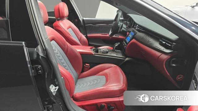 Maserati Quattroporte id 4331314 из Кореи 18