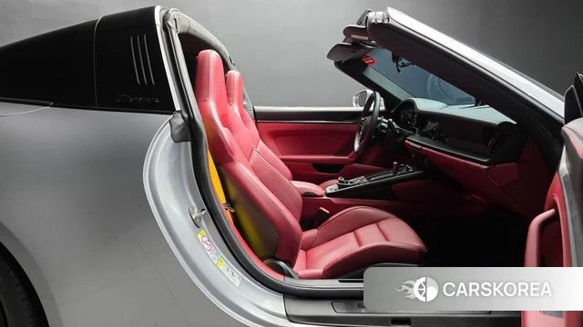 Porsche 911(992) id 4880342 из Кореи 18