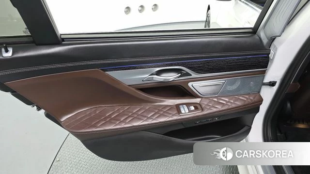 BMW 7 Series (G11) id 4201909 из Кореи 18