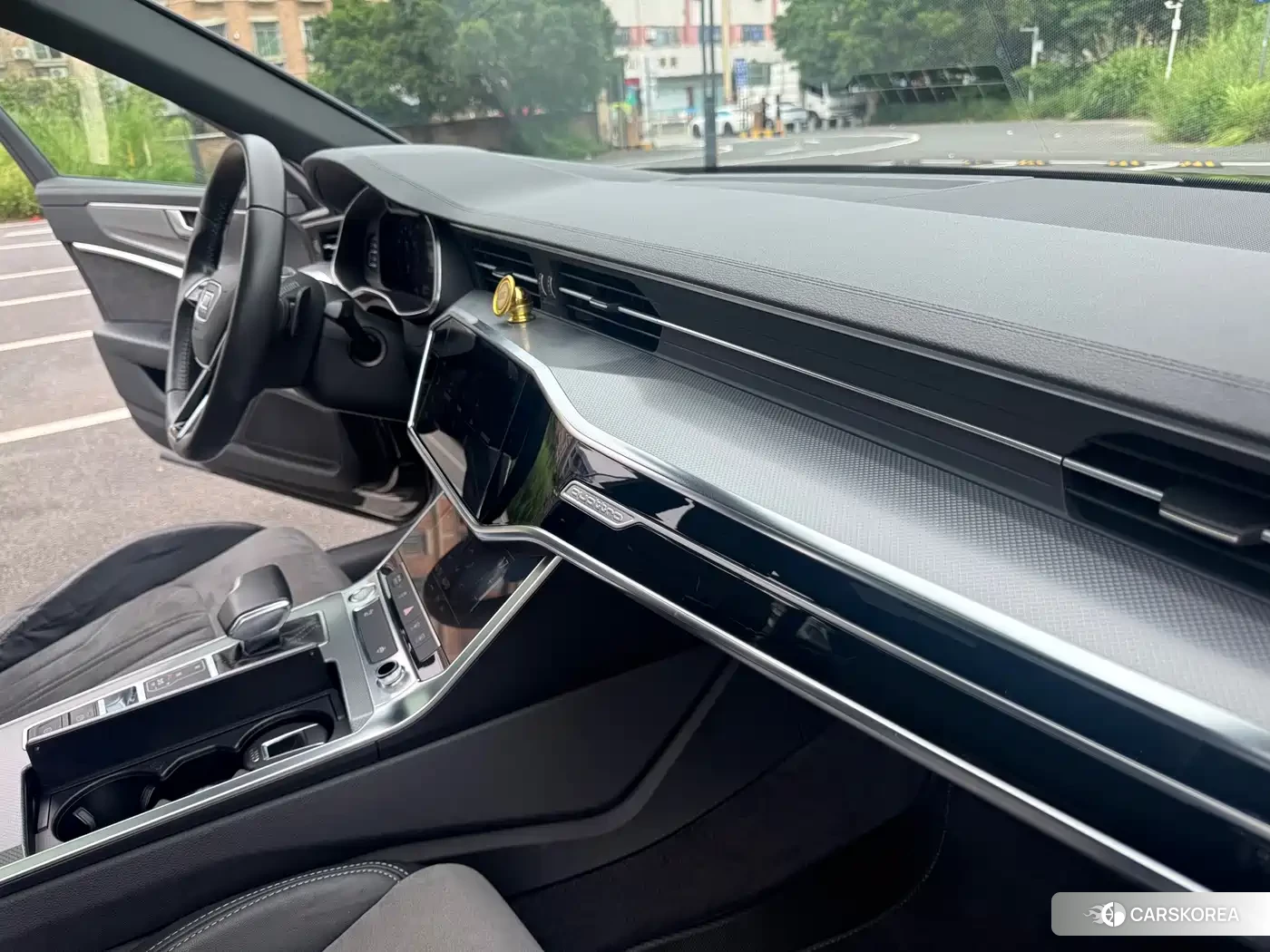 Audi A6L id 4601877 из Китая 18