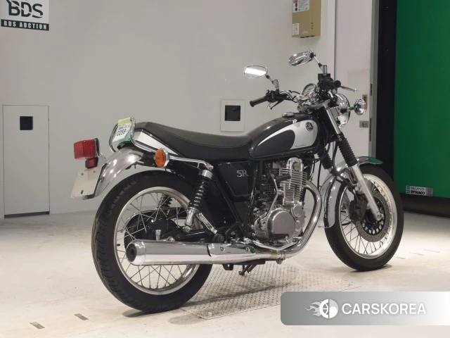 Проданный Yamaha SR400 2021 из Японии