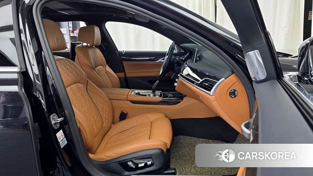 BMW 7 Series (G11) id 4309050 из Кореи 18