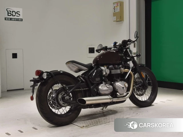 Проданный Triumph BONNEVILLE BOBBER 2018 из Японии, фото 2