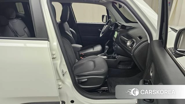 Jeep Renegade id 4428211 из Кореи 18