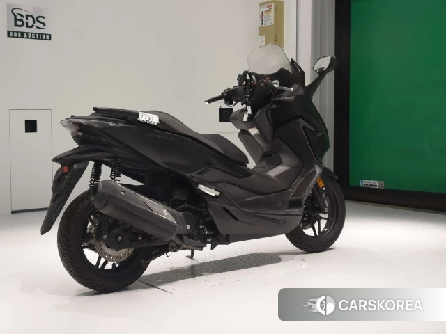 Проданный Honda FORZA 2018 из Японии, фото 2