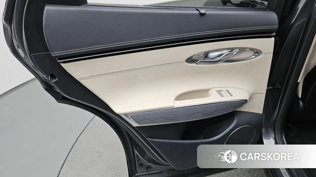 Genesis GV70 id 4250250 из Кореи 18