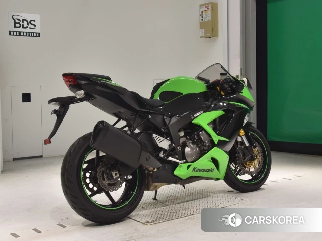 Проданный Kawasaki ZX-6R NINJA ABS 2013 из Японии, фото 2
