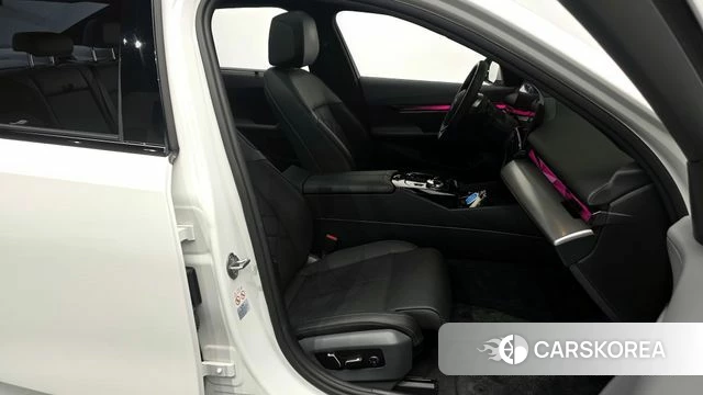 BMW 5 Series (G60) id 4360400 из Кореи 18