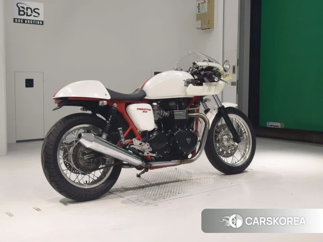 Проданный Triumph THRUXTON 2010 из Японии, фото 2