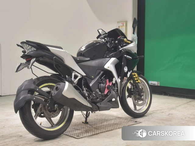 Проданный Honda CBR250R 2011 из Японии, фото 2