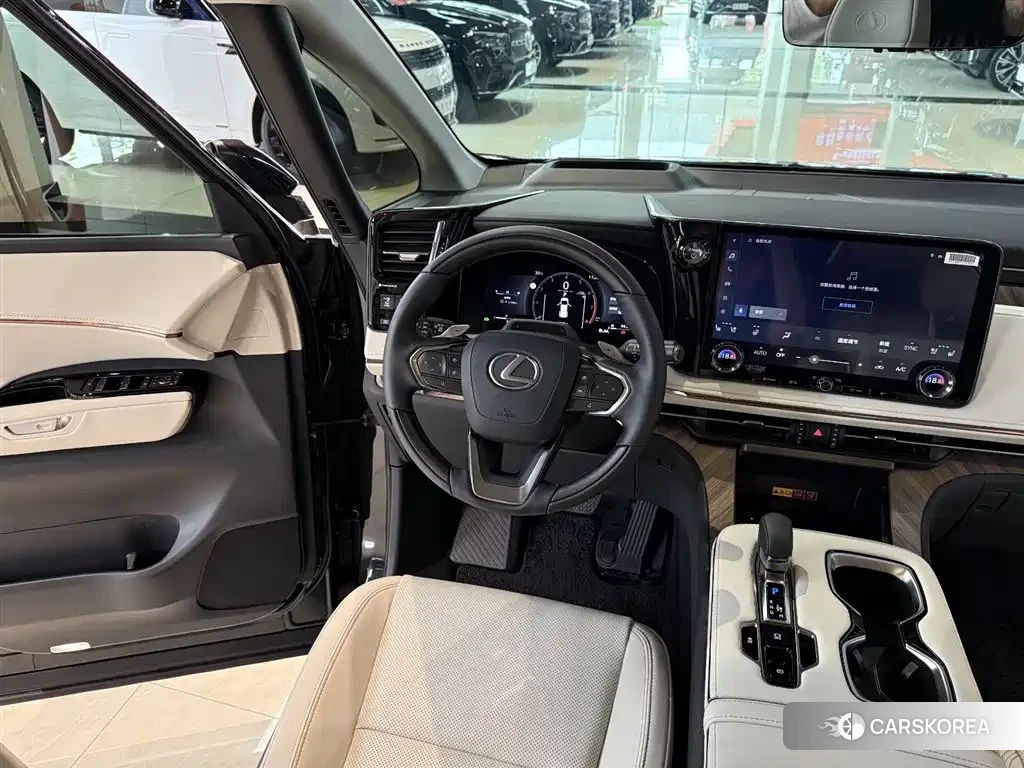 Lexus LM id 4576824 из Китая 18