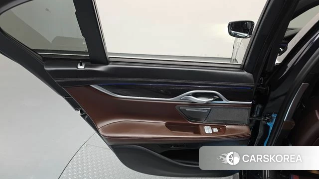 BMW 7 Series (G11) id 4937436 из Кореи 18