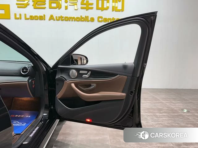 Mercedes-Benz E-class id 4290694 из Китая 18
