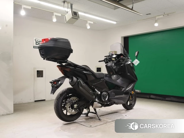 Проданный Yamaha T-MAX 560 TECH MAX 2023 из Японии, фото 2