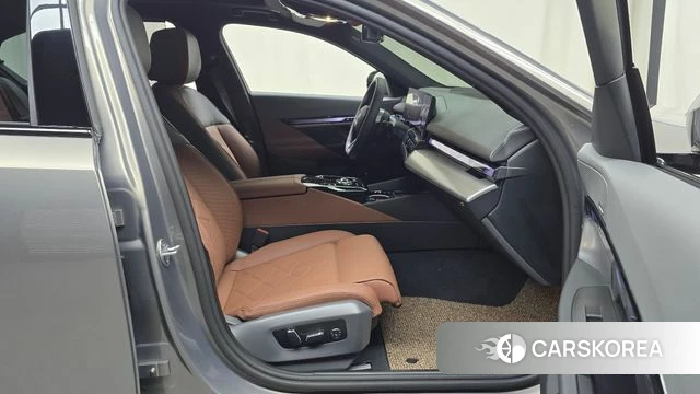 BMW 5 Series (G60) id 4649711 из Кореи 18