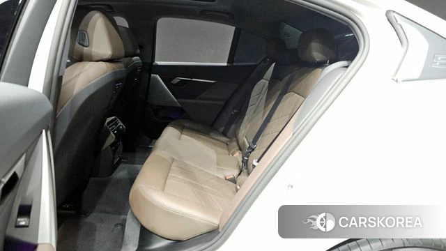 BMW 5 Series (G60) id 4407890 из Кореи 18