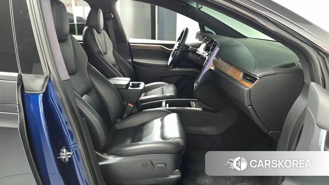 Tesla Model X id 4717136 из Кореи 18