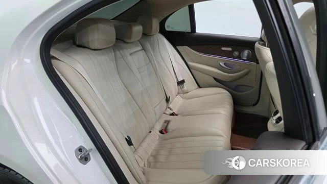 Mercedes-Benz E-Class W213 id 4225375 из Кореи 18