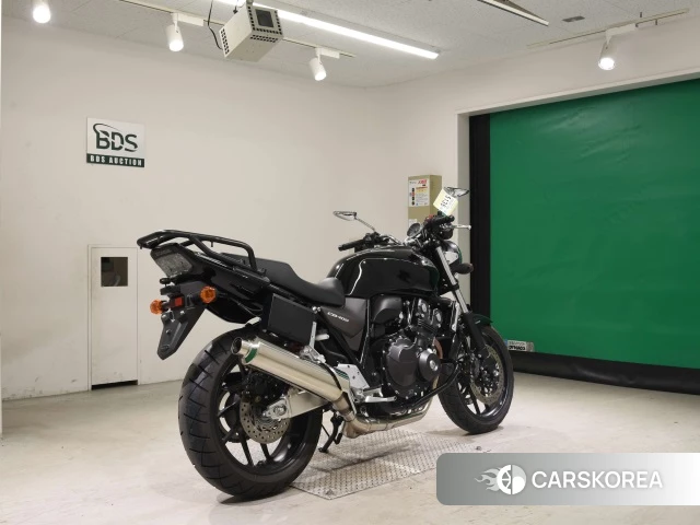 Проданный Honda CB400SF ABS 2019 из Японии, фото 2