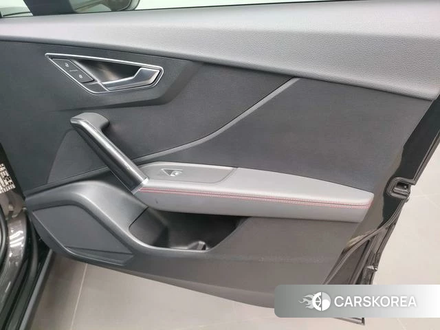Audi Q2L id 4261532 из Китая 18